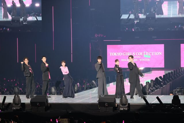 浜辺美波、赤楚衛二らTGCランウェイで大歓声！“六嘘ポーズ”披露（2枚目）