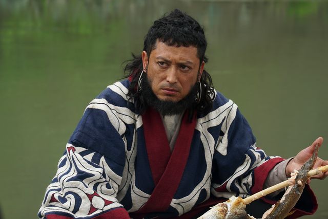 再現度がすごい！「連続ドラマＷ ゴールデンカムイ －北海道刺青囚人争奪編－」キャストたち（4枚目）