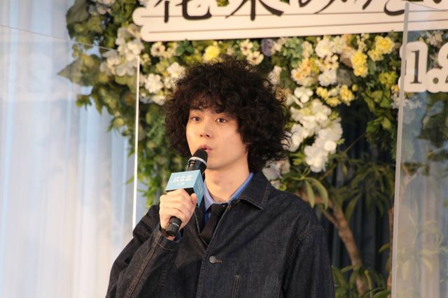 菅田将暉＆有村架純、信号待ち中のキスシーンにドキッ！『花束みたいな恋をした』完成報告イベント：フォトギャラリー