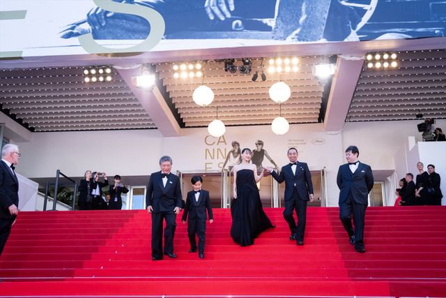 是枝裕和監督、綾瀬はるか、大悟（千鳥）らに9分のスタンディングオベーション【第79回カンヌ国際映画祭】（49枚目）