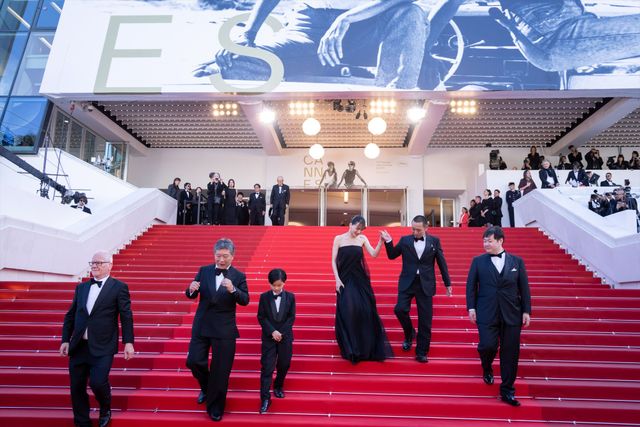 是枝裕和監督、綾瀬はるか、大悟（千鳥）らに9分のスタンディングオベーション【第79回カンヌ国際映画祭】（57枚目）