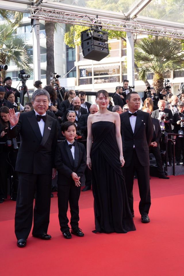 是枝裕和監督、綾瀬はるか、大悟（千鳥）らに9分のスタンディングオベーション【第79回カンヌ国際映画祭】（61枚目）