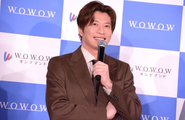 三谷幸喜らと軽快なトークを繰り広げた田中圭