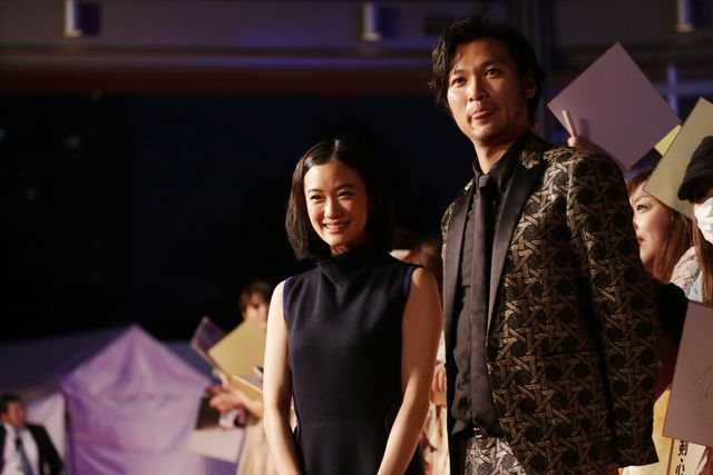 『るろうに剣心』佐藤健、雨の中のファンサービス！フォトギャラリー（9枚目）