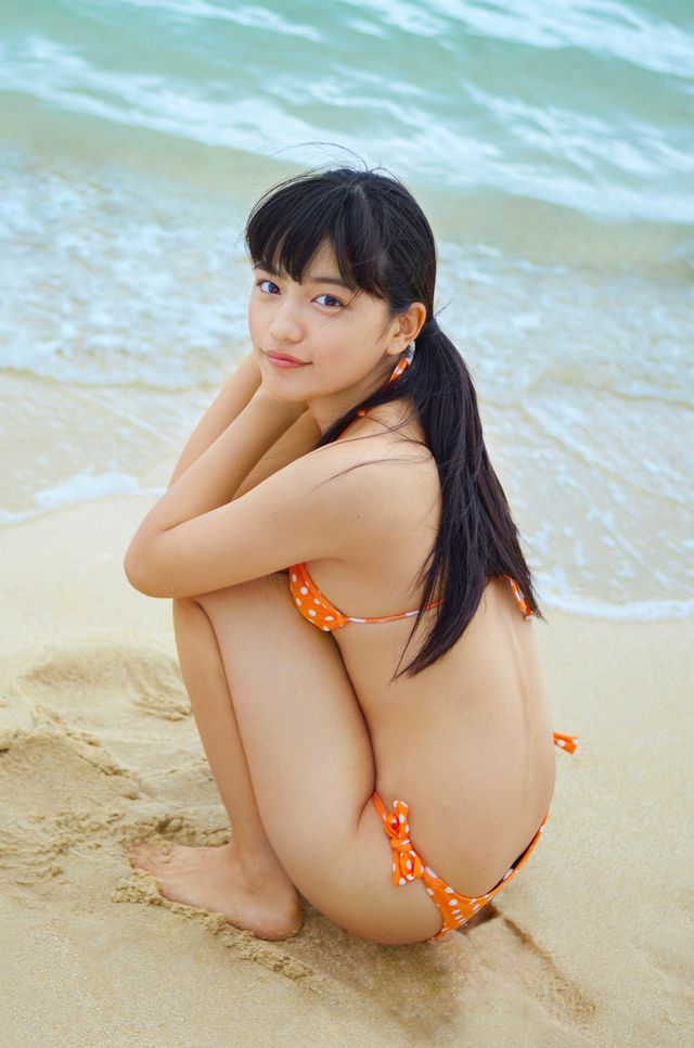 川口春奈写真集　haruna Amazon.co.jp: haruna : 川口春奈写真集 2 初版 帯付き : おもちゃ