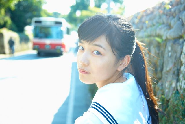 川口春奈写真集　haruna Amazon.co.jp: 川口春奈 写真集 『 haruna2 』 : 長野 博文: 本