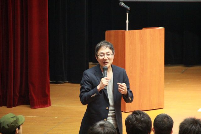 町山智浩、「あまちゃん」は現代版『ローマの休日』？　20世紀名作映画の魅力を学生に語る　画像ギャラリー（6枚目）