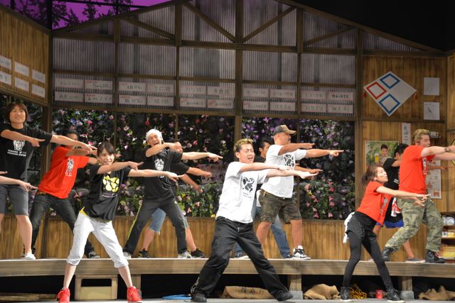 30オーバーでセーラー服は恥ずかしい？内山理名＆上原多香子＆しずちゃんほか写真ギャラリー（15枚目）