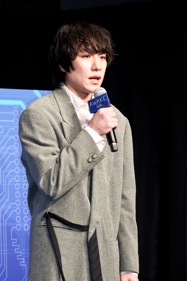 将棋指しロボットも登場！吉沢亮主演『AWAKE』完成報告会見（5枚目）