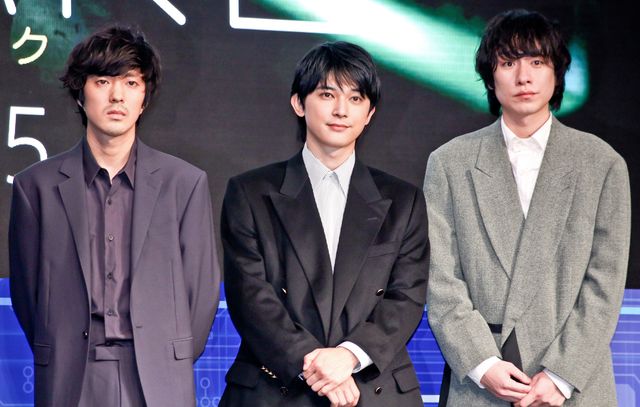 将棋指しロボットも登場！吉沢亮主演『AWAKE』完成報告会見（11枚目）