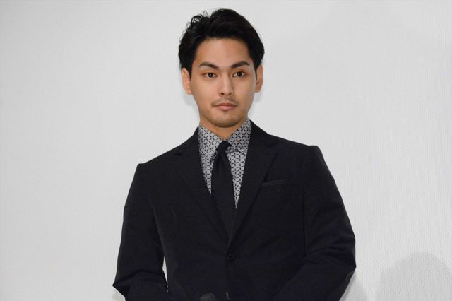 柳楽優弥×菅田将暉×小松菜奈×村上虹郎！『ディストラクション・ベイビーズ』初日舞台あいさつフォトギャラリー（2枚目）