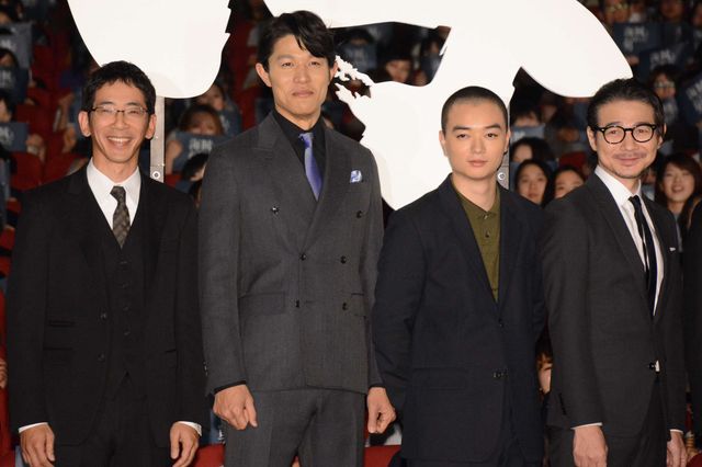 黄色がキュート！綾瀬はるから出席『海賊とよばれた男』初日舞台あいさつフォトギャラリー（15枚目）