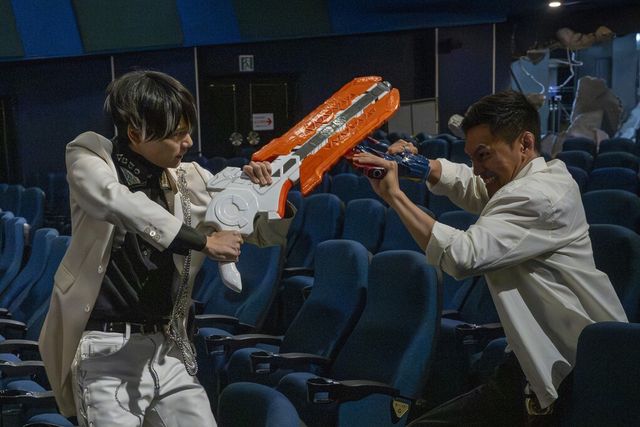 閉館した丸の内TOEIが舞台に！「仮面ライダーゼッツ」第26話場面カット：フォトギャラリー