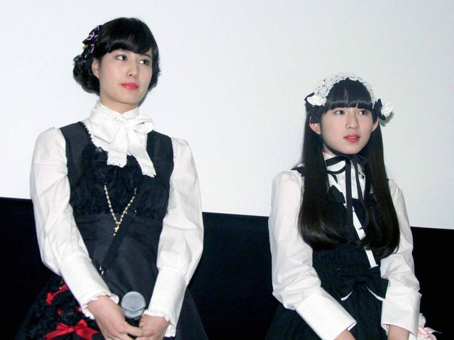 橋本愛＆蒼波純がロリータ衣装で登場！フォトギャラリー（2枚目）