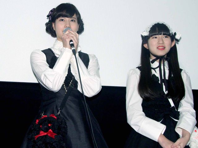 橋本愛＆蒼波純がロリータ衣装で登場！フォトギャラリー（4枚目）