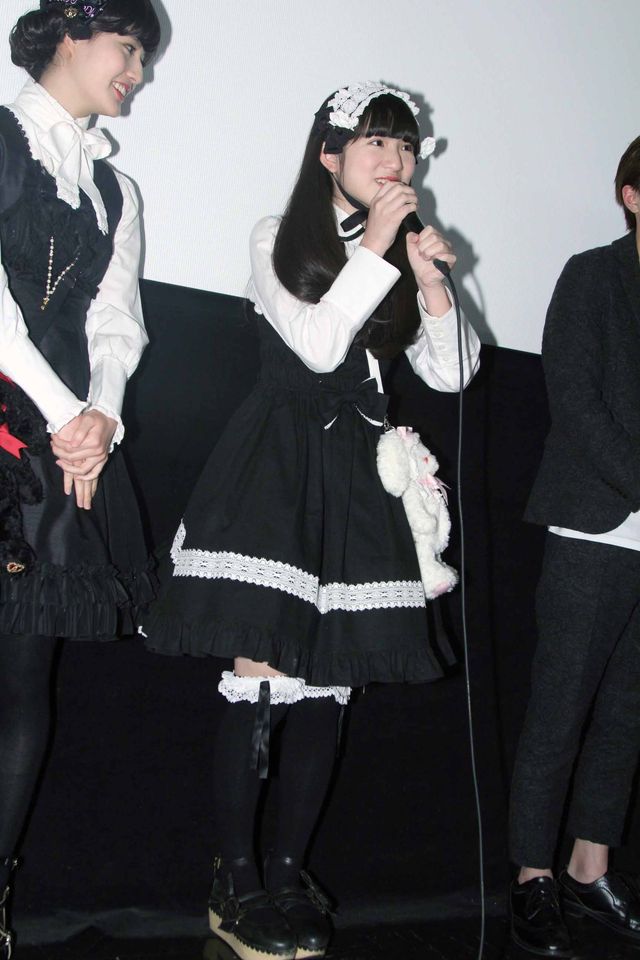 橋本愛＆蒼波純がロリータ衣装で登場！フォトギャラリー（7枚目）
