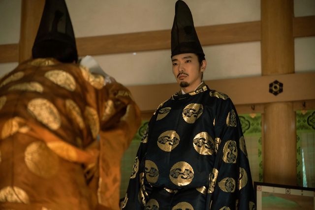 伊周、発狂！渾身の呪詛シーン「光る君へ」第38回場面写真（9枚目）