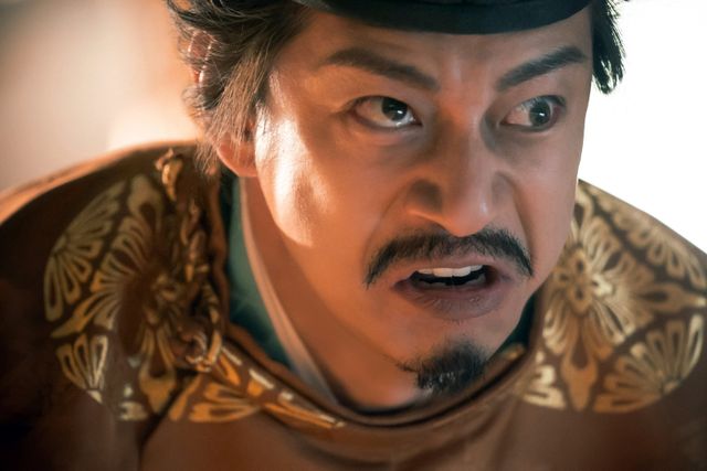 伊周、発狂！渾身の呪詛シーン「光る君へ」第38回場面写真（13枚目）