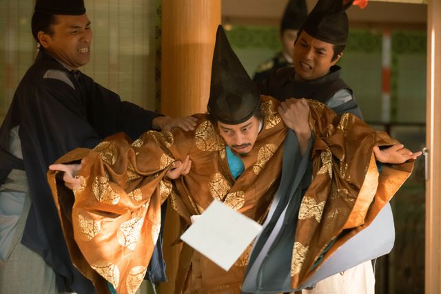 伊周、発狂！渾身の呪詛シーン「光る君へ」第38回場面写真（15枚目）