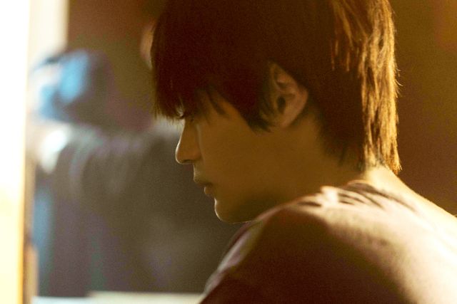 眞栄田郷敦が驚愕の表情！映画『カラダ探し』場面カット（3枚目）