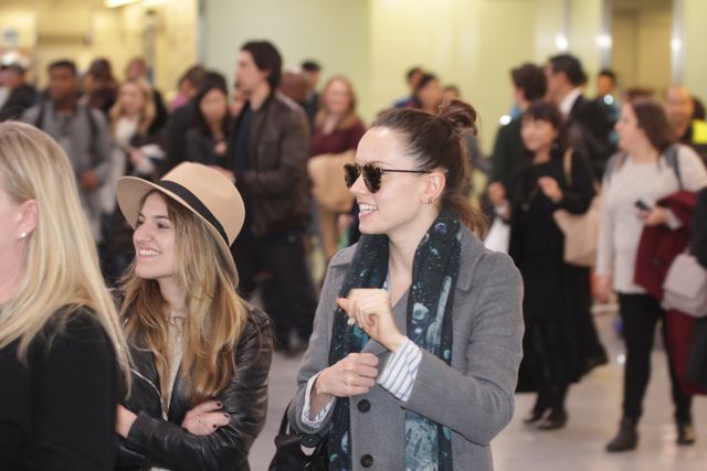 『スター・ウォーズ』新ヒロインらキャスト陣＆J・J・エイブラムス監督が来日！フォトギャラリー：フォトギャラリー