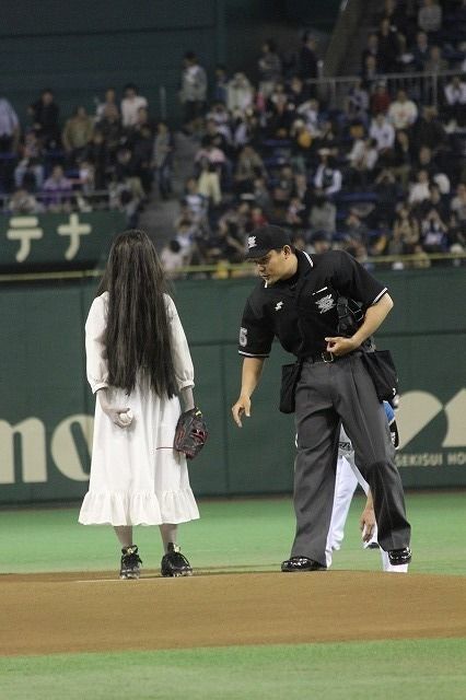 貞子、始球式登板フォトギャラリー（4枚目）