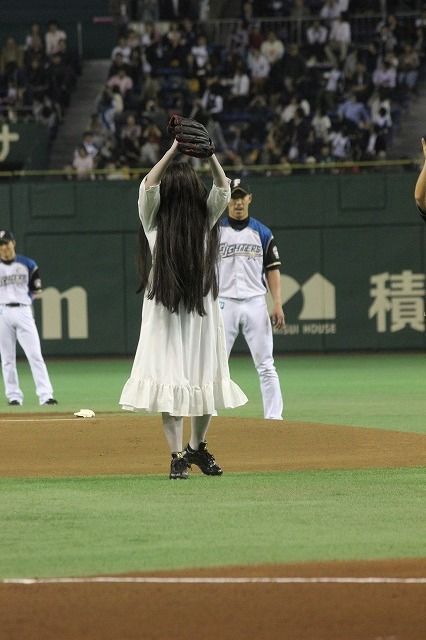 貞子、始球式登板フォトギャラリー（8枚目）