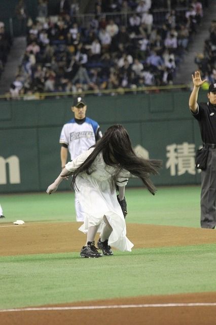 貞子、始球式登板フォトギャラリー（11枚目）