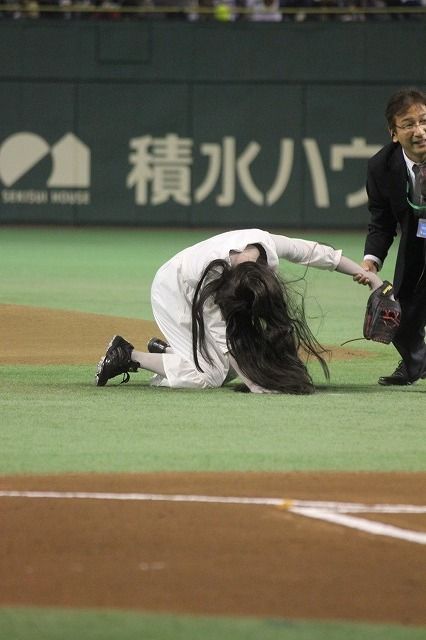 貞子、始球式登板フォトギャラリー（13枚目）