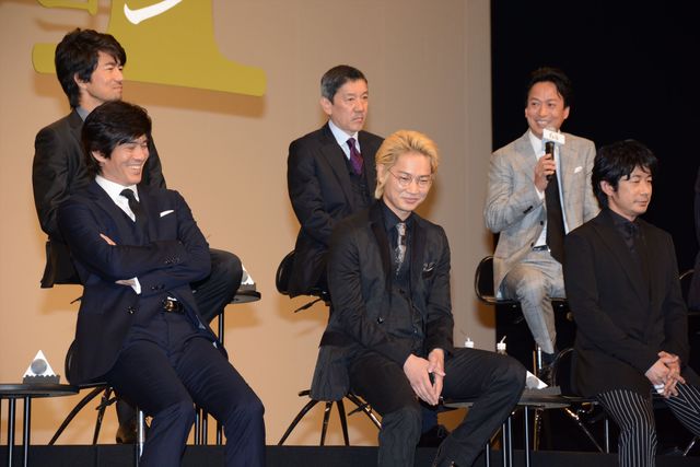綾野剛　佐藤浩市　榮倉奈々　サイン入り生写真　ポラロイド 綾野剛 佐藤浩市 榮倉奈々 サイン入り生写真 ポラロイドの通販