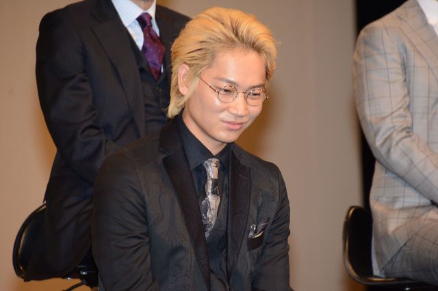 綾野剛　佐藤浩市　榮倉奈々　サイン入り生写真　ポラロイド 149470.jpg?zoom=spacing