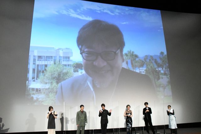 細田守監督はカンヌから生中継で参加！『竜とそばかすの姫』初日舞台あいさつ（28枚目）