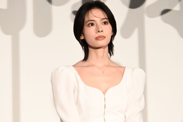 安斉星来が背中ざっくり！道枝駿佑・水沢林太郎『うるわしの宵の月』初日舞台挨拶の様子（6枚目）