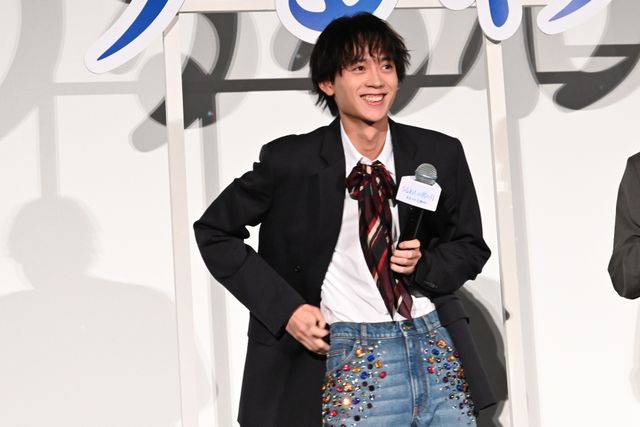 安斉星来が背中ざっくり！道枝駿佑・水沢林太郎『うるわしの宵の月』初日舞台挨拶の様子（14枚目）