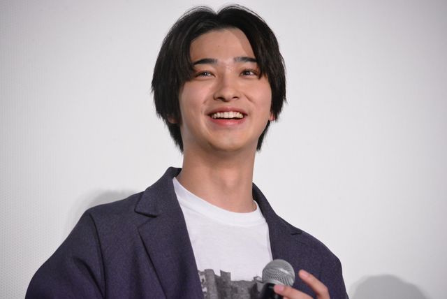 佐野玲於、中川大志、高杉真宙、横浜流星、卒業証書を贈られる！映画『虹色デイズ』“虹の日”舞台あいさつ（6枚目）