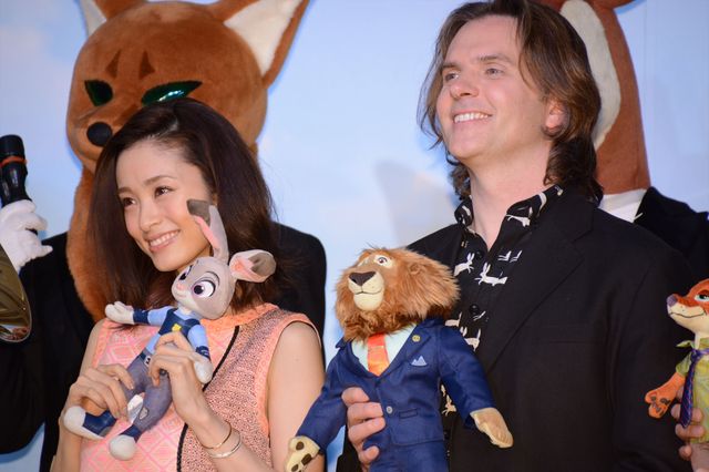 新米ママ上戸彩、抜群のスタイルをキープ！『スートピア』イベント写真ギャラリー（13枚目）