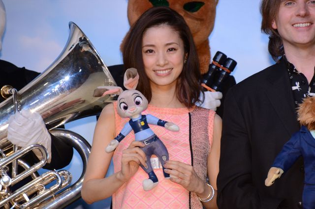 新米ママ上戸彩、抜群のスタイルをキープ！『スートピア』イベント写真ギャラリー（16枚目）