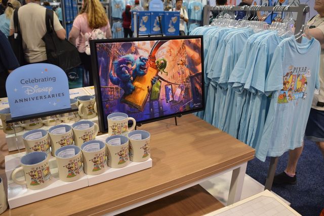 『スター・ウォーズ』限定1,500セットのライトセーバーボックス！「D23」限定グッズまとめ（2枚目）