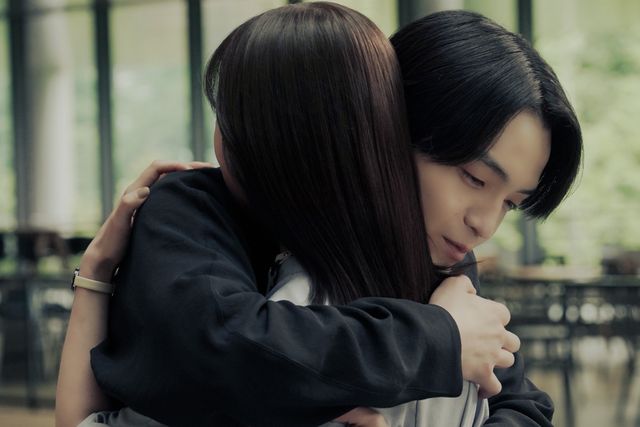 三瓶先生＆ミヤビのババ抜きが可愛すぎる！「アンメット」第8話場面写真（10枚目）