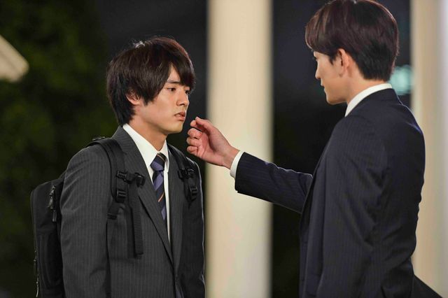 瞳がうるうる＆キラキラしている安達「30歳まで童貞だと魔法使いになれるらしい」第7話場面カット（8枚目）