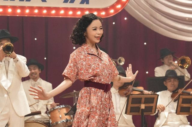 羽鳥（草なぎ剛）のビッグパーティー！「ブギウギ」第112回の場面写真（2枚目）