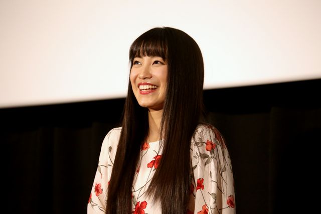 坂口健太郎＆miwaが二人で100ポーズ！『君と100回目の恋』女子高生限定試写会フォトギャラリー（5枚目）