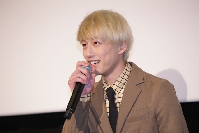 坂口健太郎＆miwaが二人で100ポーズ！『君と100回目の恋』女子高生限定試写会フォトギャラリー（6枚目）