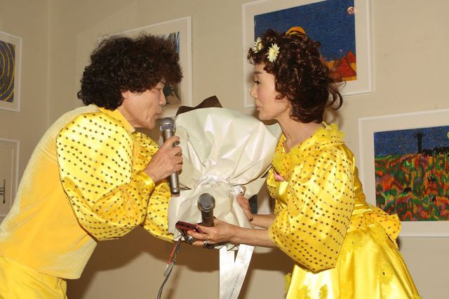 林家ペー＆パー子が全身まっきいろに！フォトギャラリー（3枚目）