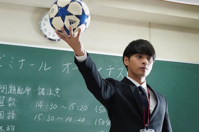 柳楽優弥が冷徹なスーパー塾講師に！ドラマ「二月の勝者－絶対合格の教室－」初回場面カット（5枚目）