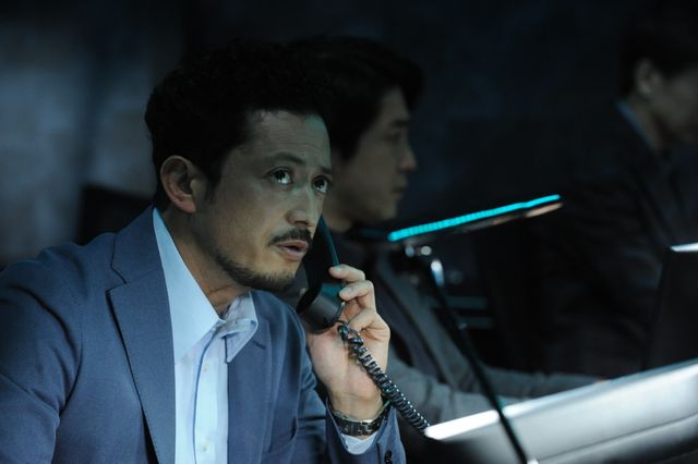 CTUに内通者が？「24 JAPAN」第1話「00：00ー01：00」（4枚目）