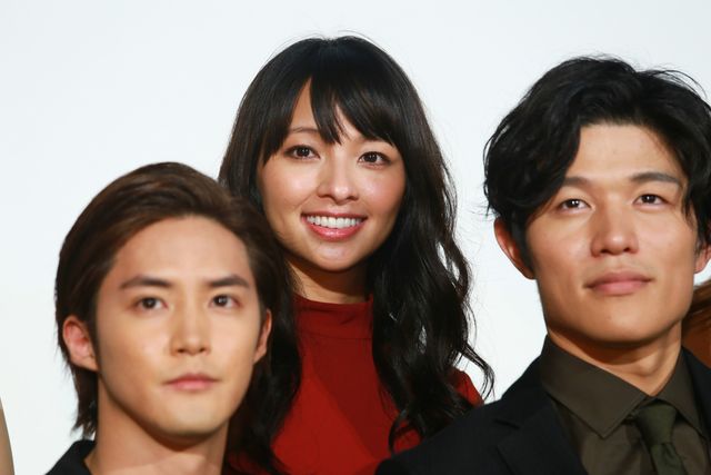 白石隼也＆鈴木亮平が『彼岸島』丸太にヒットを願う？フォトギャラリー（12枚目）