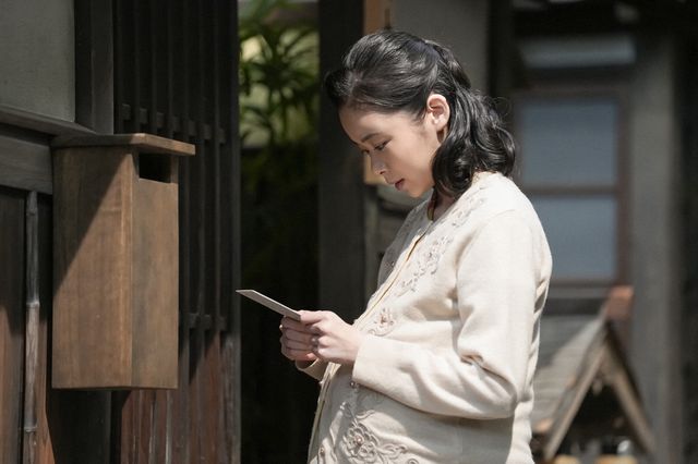 もう助からない…愛助がトミに聞く 「ブギウギ」第85回の場面写真（2枚目）