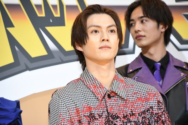 ギーツ・簡秀吉、バッファ・杢代和人不在でボケ連発!？『ガッチャード＆ギーツ』初日舞台あいさつ（3枚目）