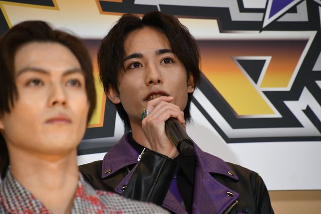 ギーツ・簡秀吉、バッファ・杢代和人不在でボケ連発!？『ガッチャード＆ギーツ』初日舞台あいさつ（14枚目）